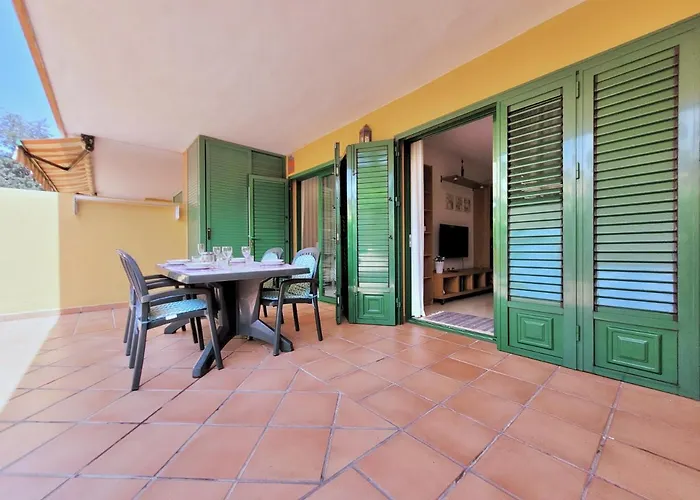 Golden Sweet Apartment *